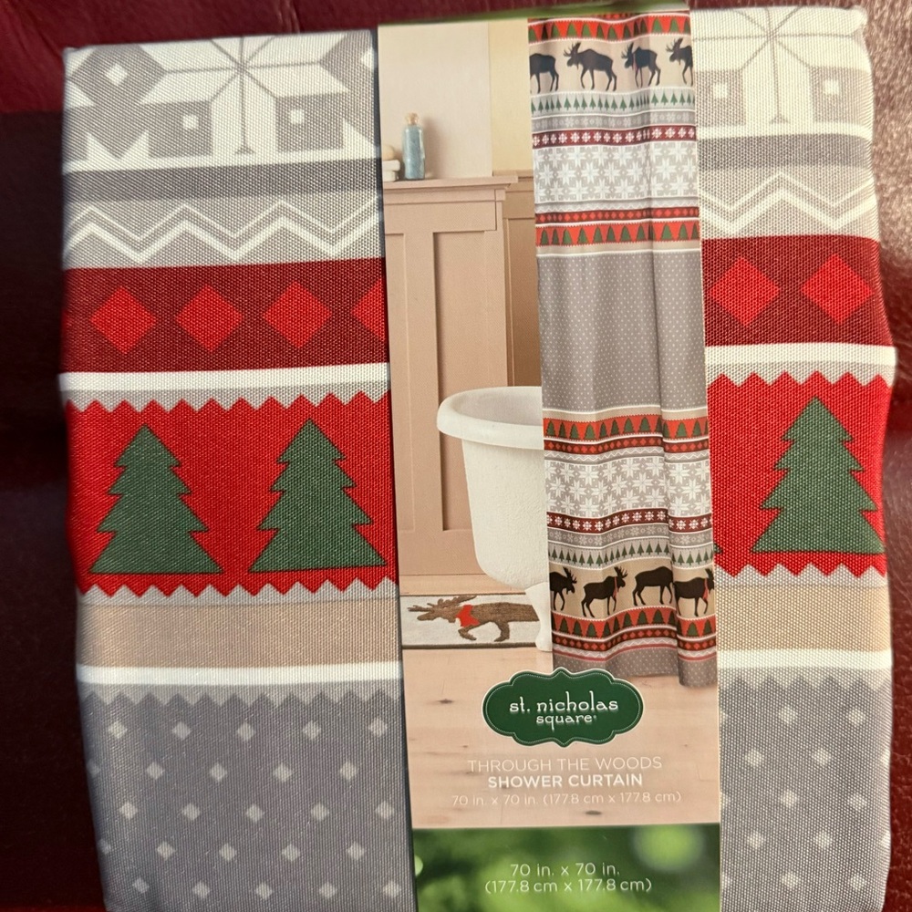 New Saint Nicholas Square cloth shower curtain